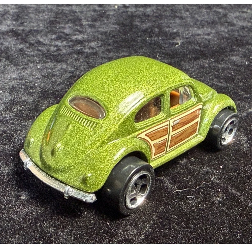 Hot Wheels-Lot of 4: Mazda Cosmo Sport, Lamborghini Urus, VW Beetle, Audi RS5